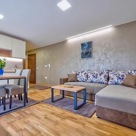 Monix Palace 아파트 즐라티보