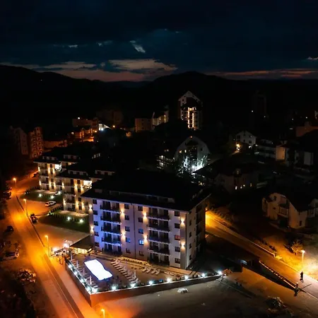 아파트 Monix Palace